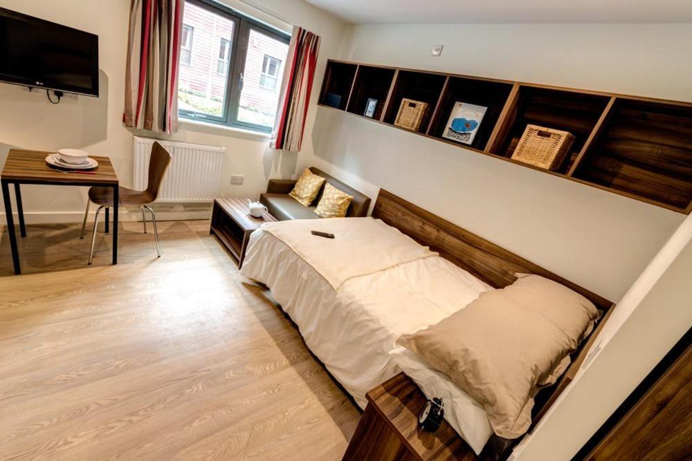 Zeni Central Exeter Studios Екстер'єр фото