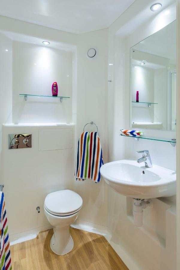 Zeni Central Exeter Studios Екстер'єр фото